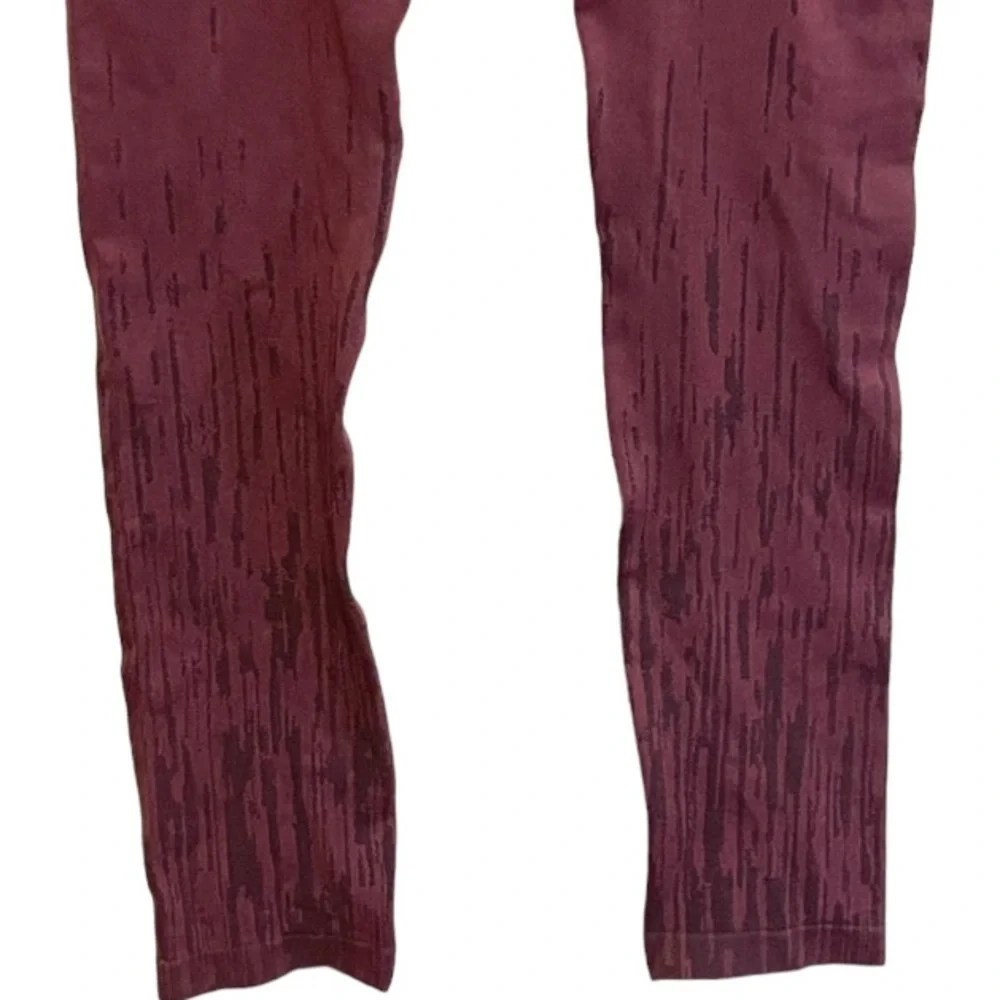 NWT Admiral Purple Women’s Athletic Leggings Size Medium
